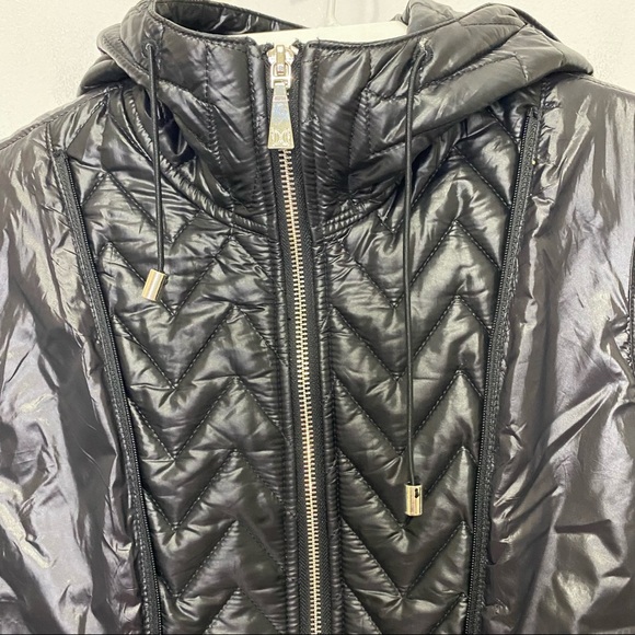 Dawn Levy Sly II Chevron Puffer Hooded Vest Size medium - Picture 4 of 16